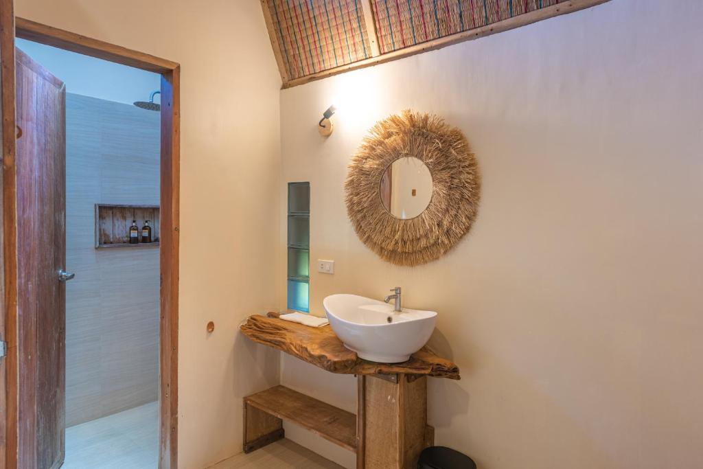Queen Kubo Bathroom
